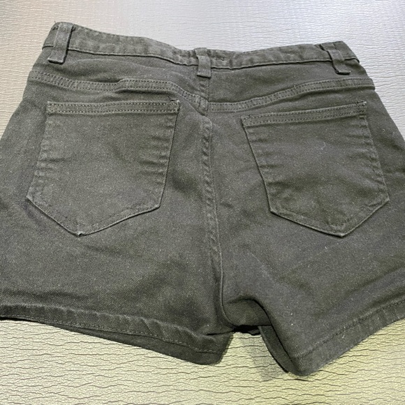 Black Short Pants Korean Brand - Picture 3 of 3